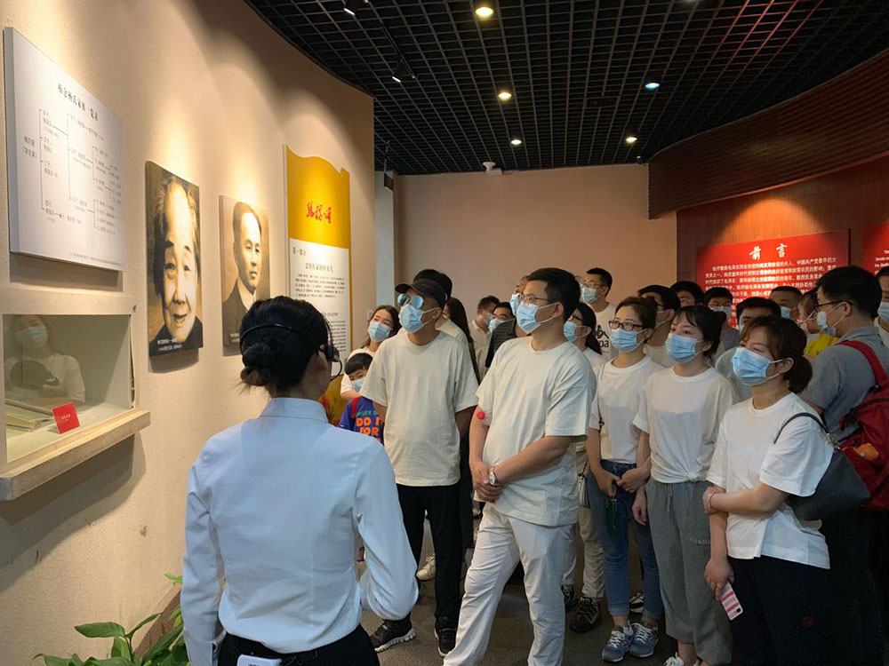 8-华中区域组织整个员工赴长沙开慧镇发展党史进建教育。.jpg
